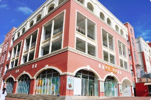 2024年云南轻纺职业学院学费贵不贵？