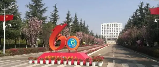 曲靖财经学校2024年学费是多少?
