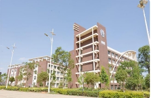 2024年云南新东方烹饪学校怎么报名？