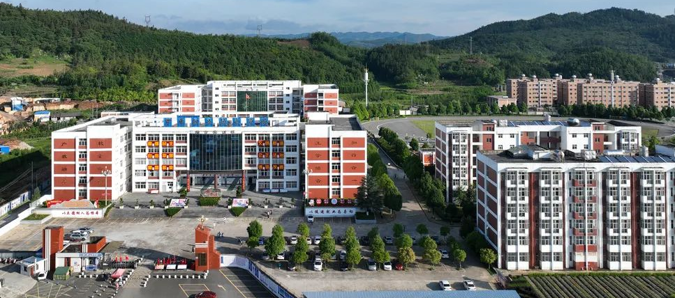 罗平县职业技术学校住宿条件好不好?