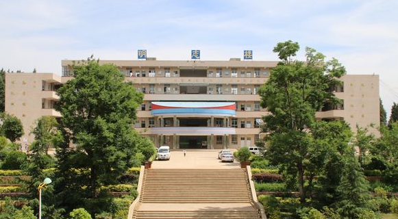 2024年宣威市卫生学校学费贵吗?