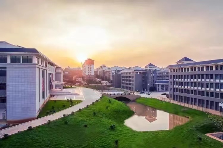 云南城市建设职业学院怎么样？