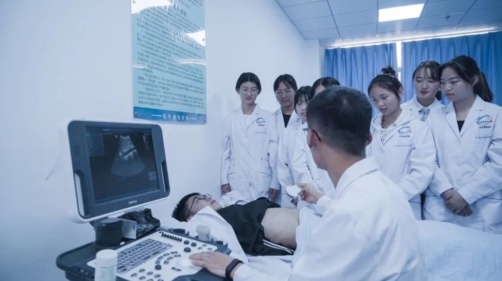 云南新兴职业学院热门专业|医学类专业简介|好就业吗