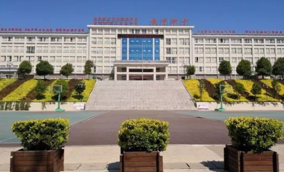 2024年迪庆五年制大专有哪些要求？