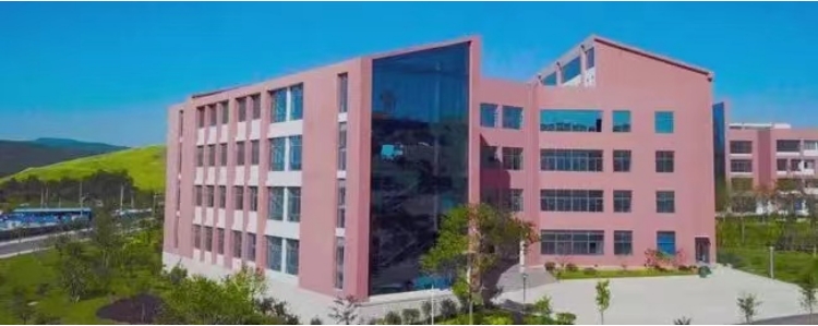 云南省电子信息高级技工学校住宿条件|几人间|校园环境|照片图片