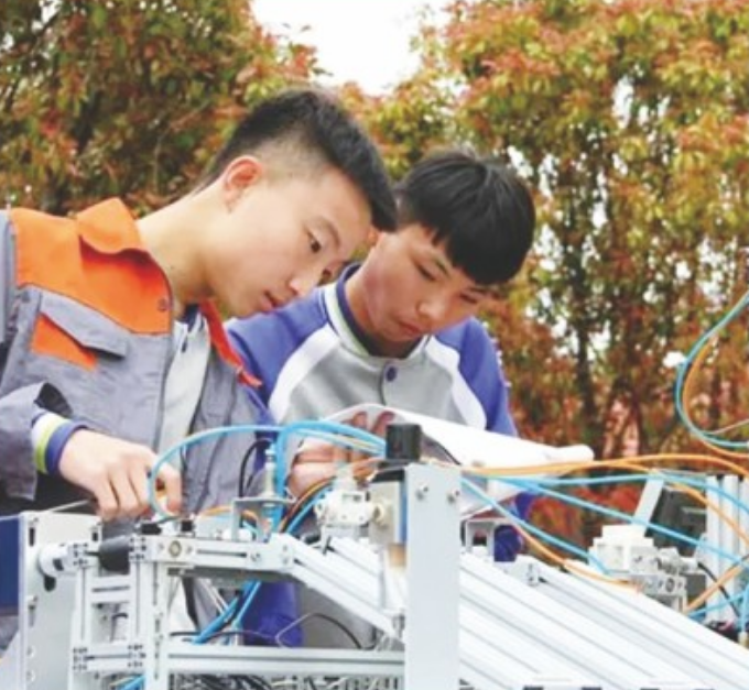 2024年云南省电子信息高级技工学校政策解读|职教高考