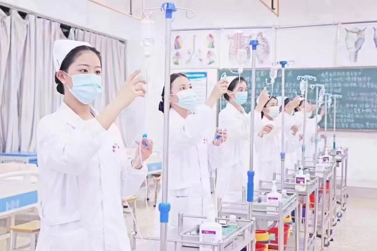 2024年昆明市医护类中专学校