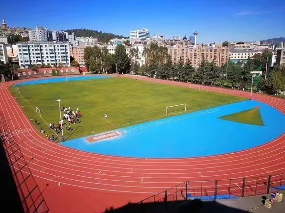 云南旅游职业学院管理严不严？