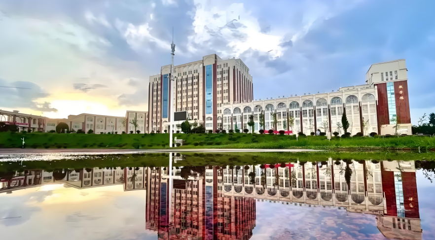 云南外事外语职业学院2025年五年制大专录取分数线：求学路上的关键指引
