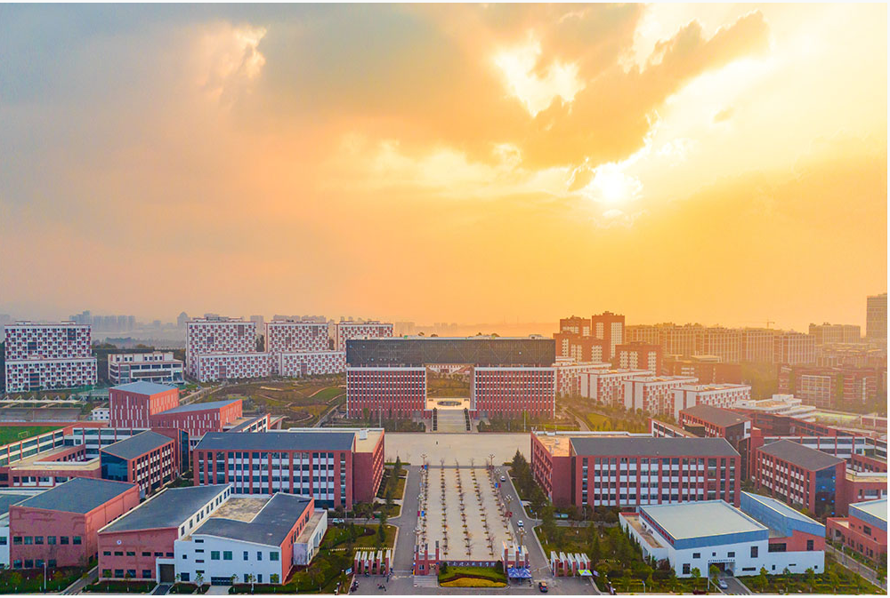 2025 云南医药健康职业学院报名全攻略｜初中生 / 高中生学医的 4 条 “白衣通道”