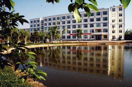 昆明艺术职业学院2025年三年制中专报名条件全解析