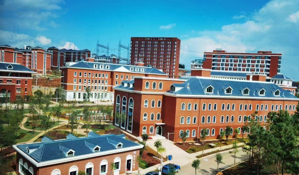2025年云南经贸外事职业学院五年制大专热门专业盘点