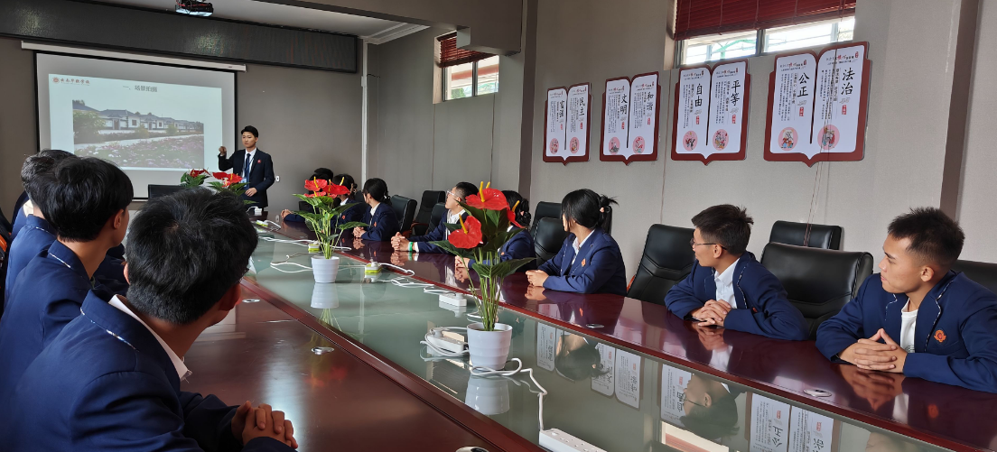外界视角下的云南省电子信息高级技工学校：优势与提升空间并存