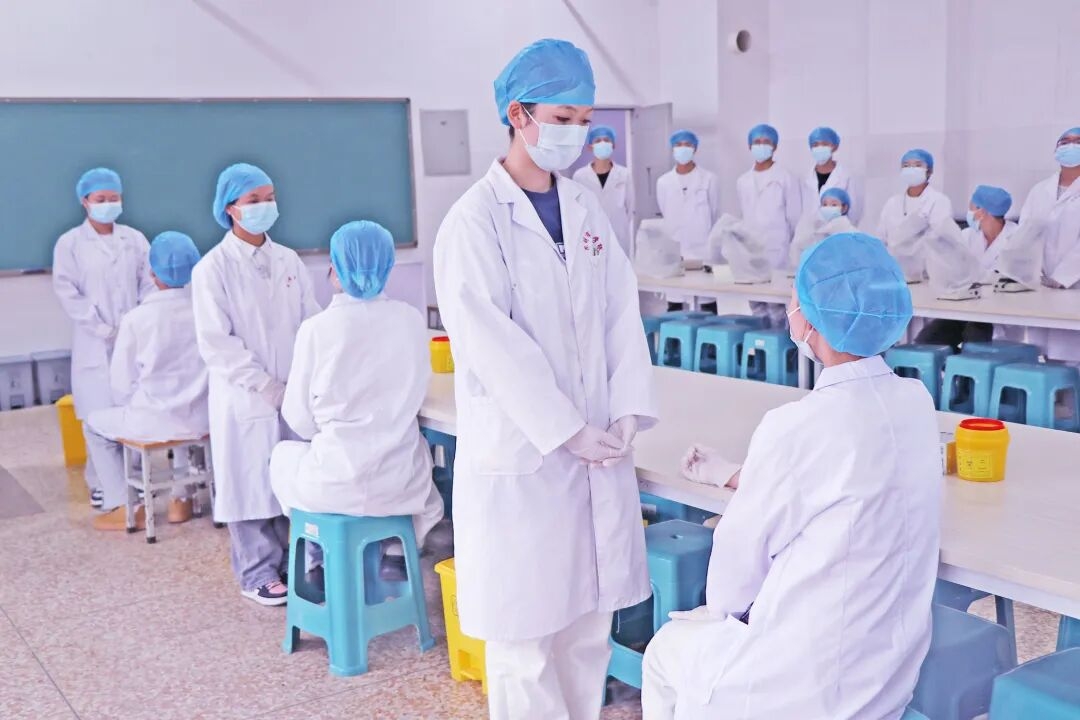 2026昆明市卫生学校师资力量全解析：硬核师资育英才