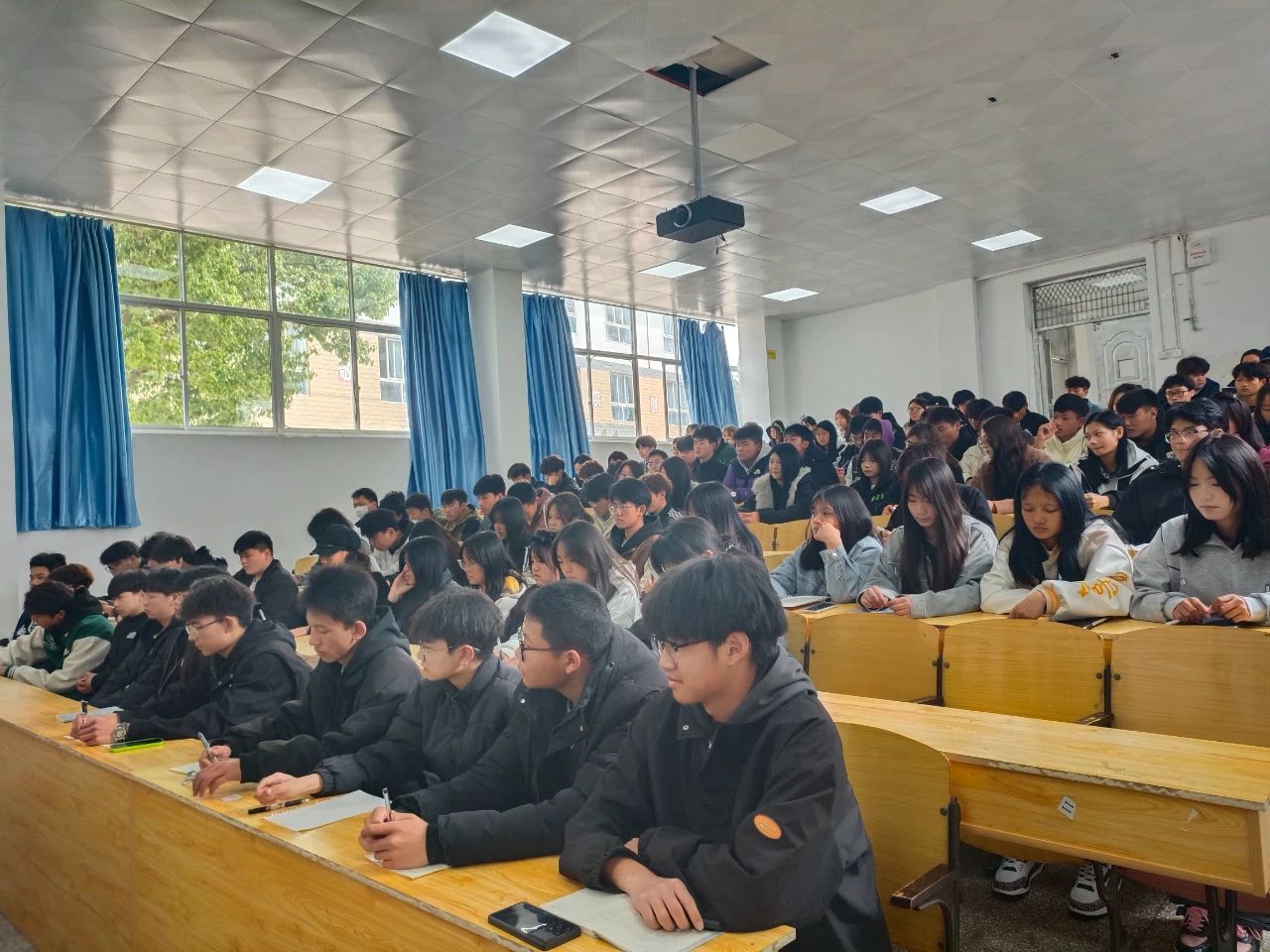 2026昆明滇越技工学校师资力量详解：夯实教学根基