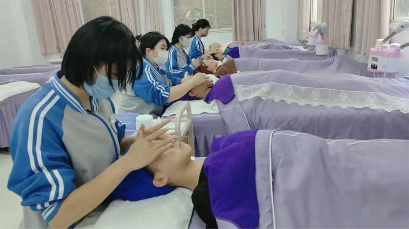 1778296662202086.png 现代服务-美发.png